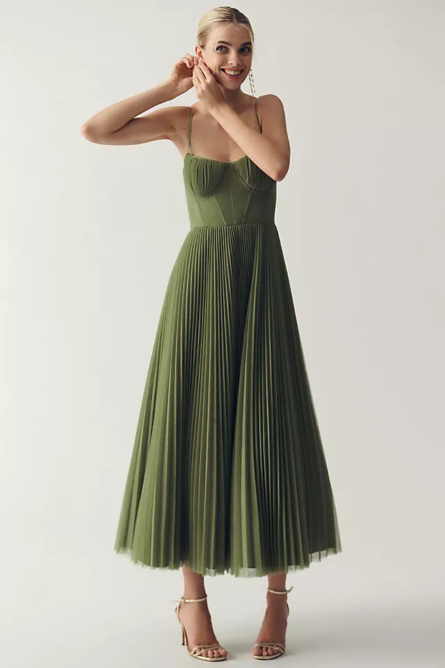 Clara | Robe plissée en tulle avec drapé asymétrique