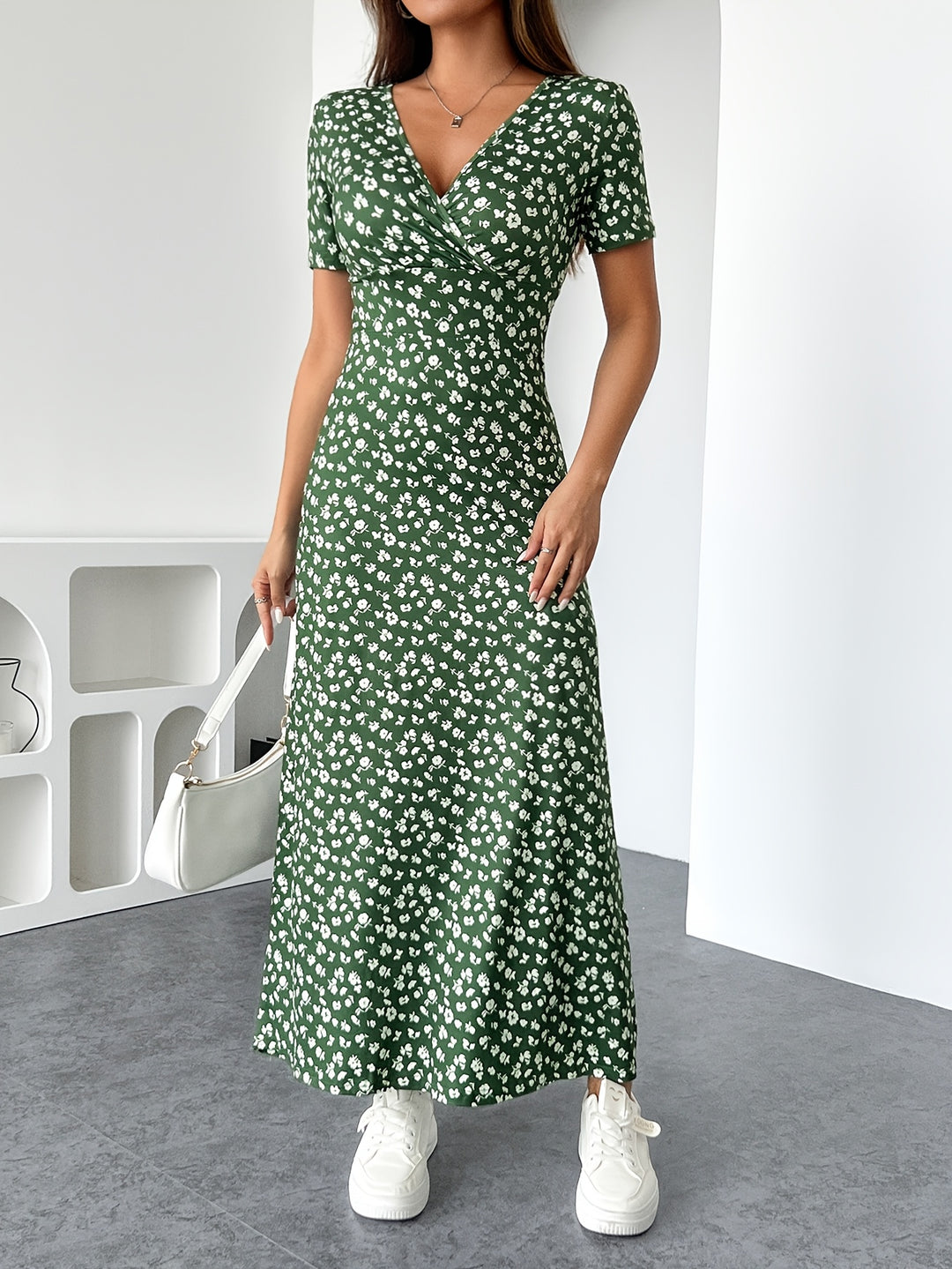 Céline | Robe Femme Tricot Floral Peplum