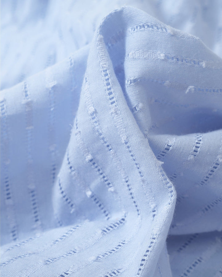 Lara | Robe midi avec encolure en V et manches à volants